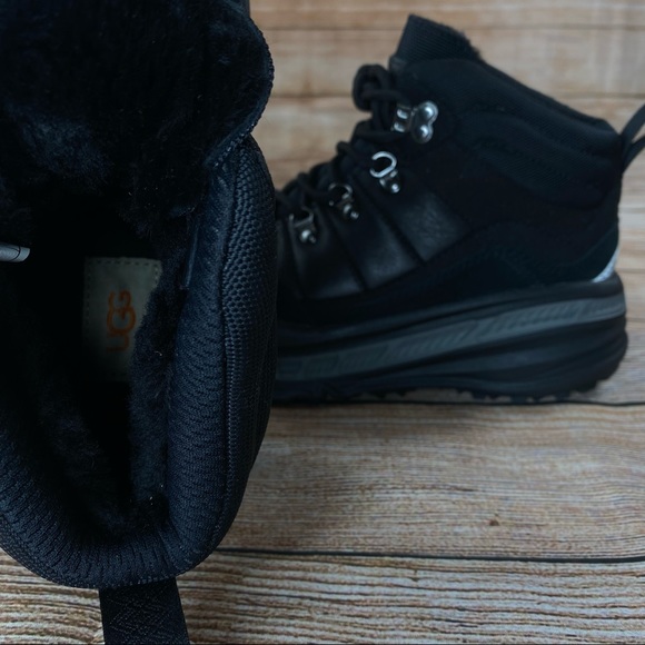 UGG Hiker Boots Men Size 8 / Women Size 9.5 Waterproof Boots 1112367 NEW. - Picture 7 of 11